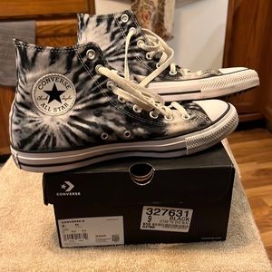 Men’s Size 9 Converse